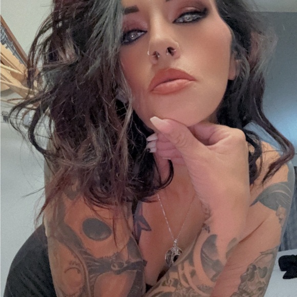 Meet your Posher, Sara - Picture 1 of 1